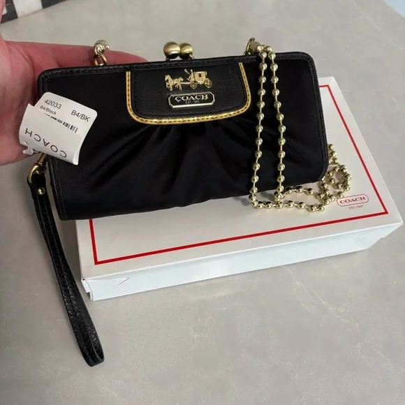 NWT 𝑅𝑎𝑟𝑒 Y2K 𝑉𝑖𝑛𝑡𝑎𝑔𝑒 Coach Limited Edition Amanda Framed Satin Clutch Bag 42033 - Picture 17 of 17